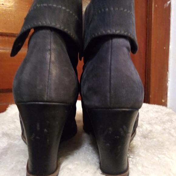 Super Comfortable Italian Leather Wedge Boot by Tesori Women Sz: 7 - Picture 8 of 8